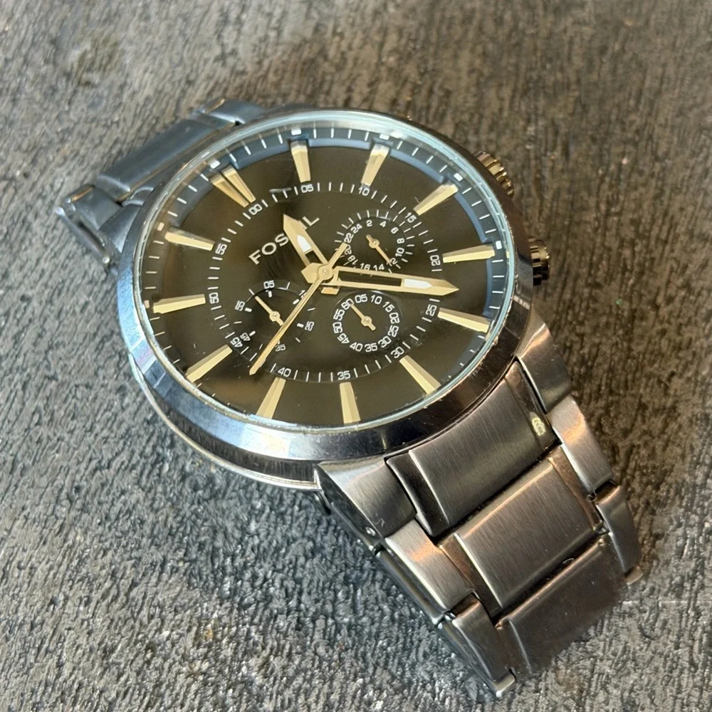 Fossil Black and Silver Men's 47mm Watch